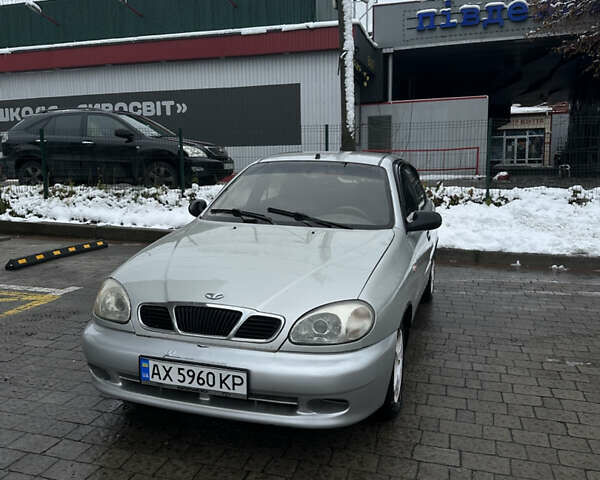 Сірий Деу Ланос, об'ємом двигуна 1.5 л та пробігом 200 тис. км за 2000 $, фото 1 на Automoto.ua