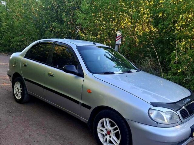 Сірий Деу Ланос, об'ємом двигуна 1.5 л та пробігом 0 тис. км за 1700 $, фото 1 на Automoto.ua