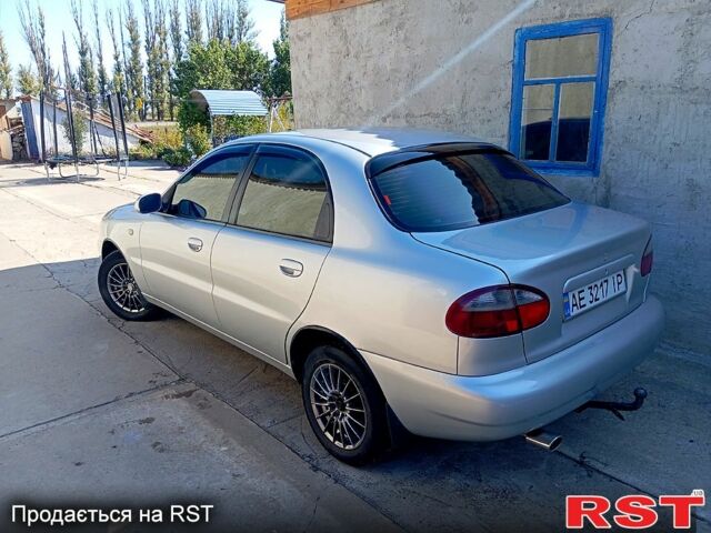 Серый Дэу Ланос, объемом двигателя 1.5 л и пробегом 220 тыс. км за 2700 $, фото 1 на Automoto.ua