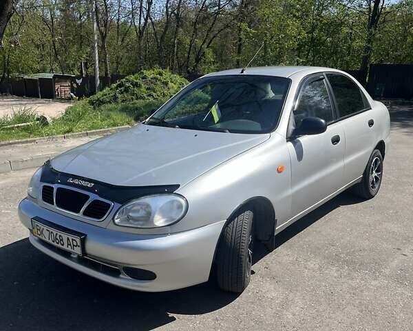 Сірий Деу Ланос, об'ємом двигуна 1.5 л та пробігом 281 тис. км за 2300 $, фото 1 на Automoto.ua