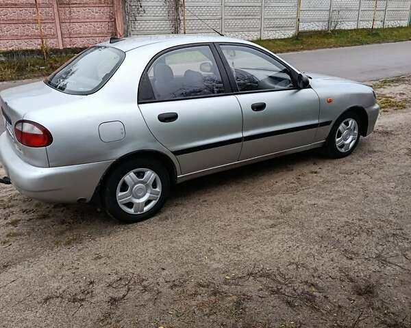 Сірий Деу Ланос, об'ємом двигуна 1.5 л та пробігом 257 тис. км за 1999 $, фото 1 на Automoto.ua
