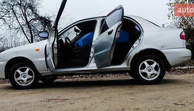 Сірий Деу Ланос, об'ємом двигуна 1.5 л та пробігом 299 тис. км за 2500 $, фото 1 на Automoto.ua