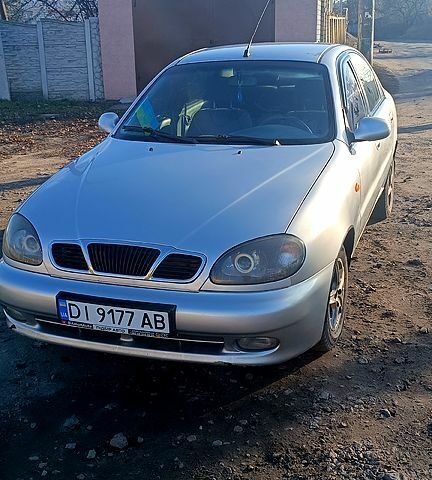 Серый Дэу Ланос, объемом двигателя 1.5 л и пробегом 255 тыс. км за 2400 $, фото 1 на Automoto.ua