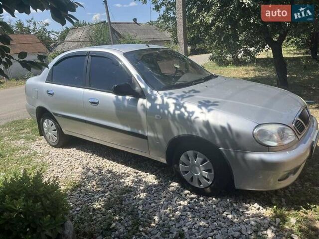 Серый Дэу Ланос, объемом двигателя 1.5 л и пробегом 300 тыс. км за 2350 $, фото 1 на Automoto.ua