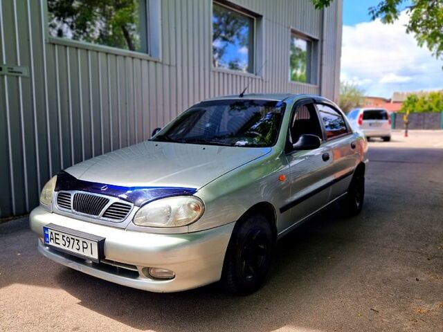 Сірий Деу Ланос, об'ємом двигуна 1.5 л та пробігом 197 тис. км за 1950 $, фото 1 на Automoto.ua