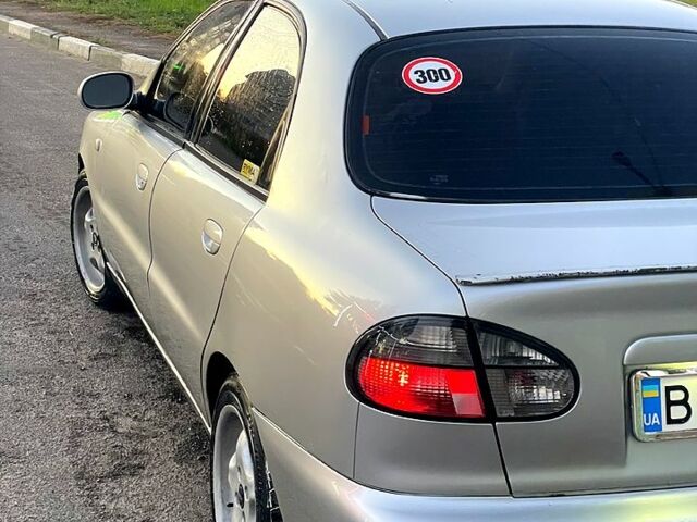 Серый Дэу Ланос, объемом двигателя 2 л и пробегом 260 тыс. км за 3000 $, фото 1 на Automoto.ua