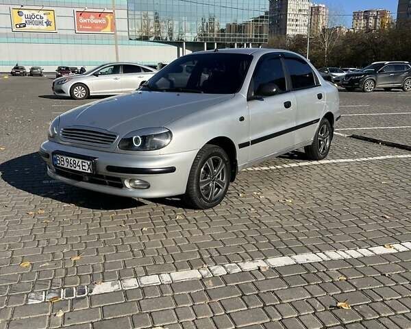 Серый Дэу Ланос, объемом двигателя 1.5 л и пробегом 198 тыс. км за 3300 $, фото 1 на Automoto.ua