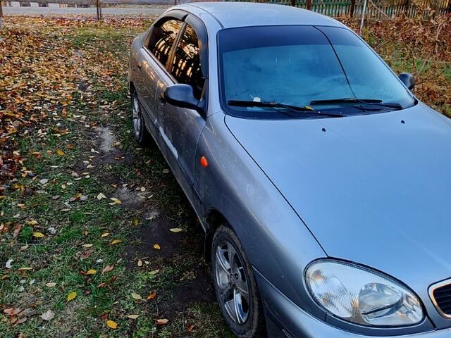 Сірий Деу Ланос, об'ємом двигуна 1.5 л та пробігом 303 тис. км за 2250 $, фото 1 на Automoto.ua