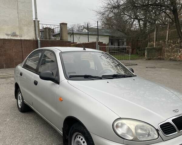 Серый Дэу Ланос, объемом двигателя 1.5 л и пробегом 320 тыс. км за 2366 $, фото 1 на Automoto.ua