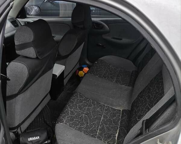 Серый Дэу Ланос, объемом двигателя 1.5 л и пробегом 230 тыс. км за 2200 $, фото 1 на Automoto.ua