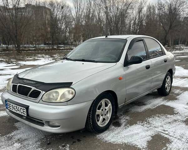 Сірий Деу Ланос, об'ємом двигуна 1.39 л та пробігом 230 тис. км за 2200 $, фото 1 на Automoto.ua