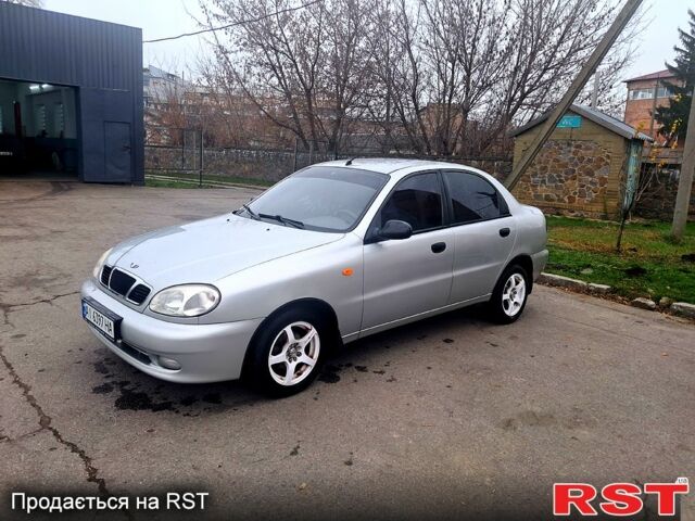 Сірий Деу Ланос, об'ємом двигуна 1.4 л та пробігом 135 тис. км за 2000 $, фото 1 на Automoto.ua