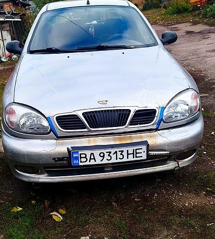 Деу Ланос 2007 у Александрие на Automoto.ua Сірий Деу Ланос, об'ємом двигуна 1.5 л та пробігом 0 тис. км за 1540 $, фото 1 на Automoto.ua