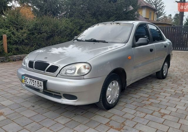Сірий Деу Ланос, об'ємом двигуна 1.5 л та пробігом 200 тис. км за 2000 $, фото 1 на Automoto.ua
