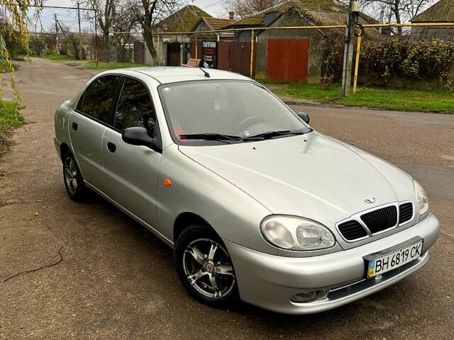 Серый Дэу Ланос, объемом двигателя 1.6 л и пробегом 250 тыс. км за 3000 $, фото 1 на Automoto.ua