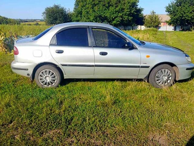 Сірий Деу Ланос, об'ємом двигуна 1.5 л та пробігом 210 тис. км за 2000 $, фото 1 на Automoto.ua