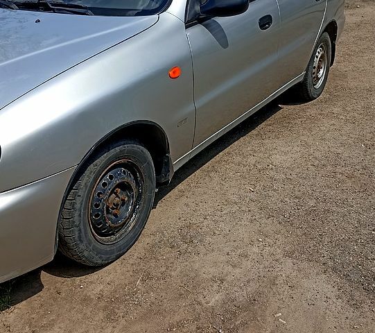 Серый Дэу Ланос, объемом двигателя 1.5 л и пробегом 171 тыс. км за 2300 $, фото 1 на Automoto.ua