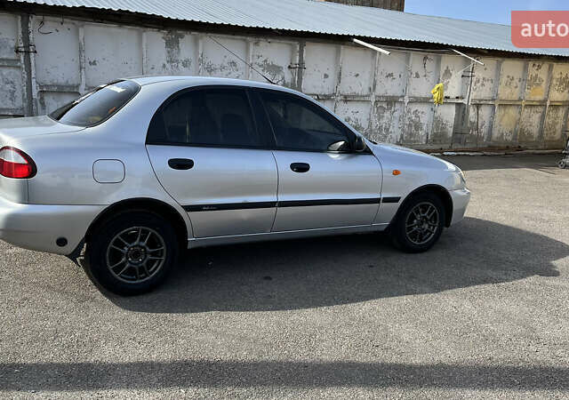 Серый Дэу Ланос, объемом двигателя 1.6 л и пробегом 213 тыс. км за 3200 $, фото 1 на Automoto.ua