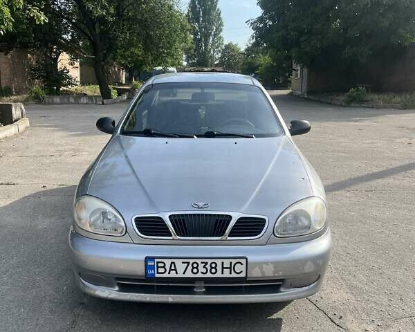 Сірий Деу Ланос, об'ємом двигуна 1.5 л та пробігом 203 тис. км за 2000 $, фото 1 на Automoto.ua
