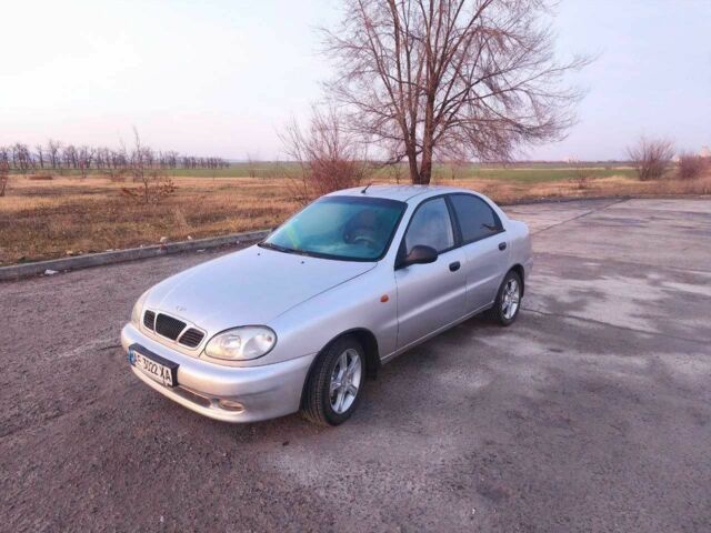 Серый Дэу Ланос, объемом двигателя 1.5 л и пробегом 40 тыс. км за 2000 $, фото 1 на Automoto.ua