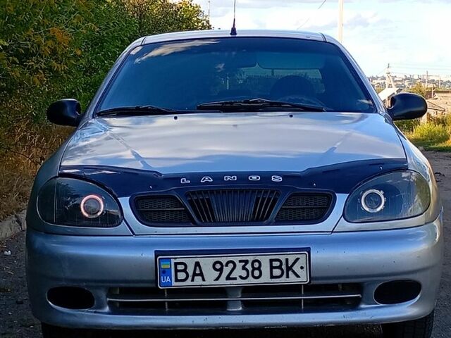 Сірий Деу Ланос, об'ємом двигуна 1.5 л та пробігом 253 тис. км за 1950 $, фото 1 на Automoto.ua