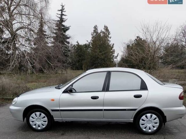 Серый Дэу Ланос, объемом двигателя 1.5 л и пробегом 264 тыс. км за 2900 $, фото 1 на Automoto.ua