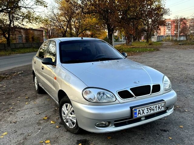 Деу Ланос 2008 у Александрие на Automoto.ua Сірий Деу Ланос, об'ємом двигуна 1.5 л та пробігом 175 тис. км за 2750 $, фото 1 на Automoto.ua