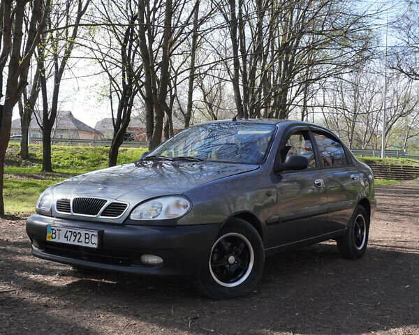 Серый Дэу Ланос, объемом двигателя 1.5 л и пробегом 186 тыс. км за 2100 $, фото 1 на Automoto.ua