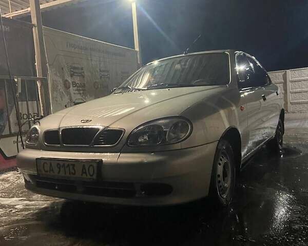 Деу Ланос 2008 у Золотоноше на Automoto.ua Сірий Деу Ланос, об'ємом двигуна 1.39 л та пробігом 53 тис. км за 2800 $, фото 1 на Automoto.ua
