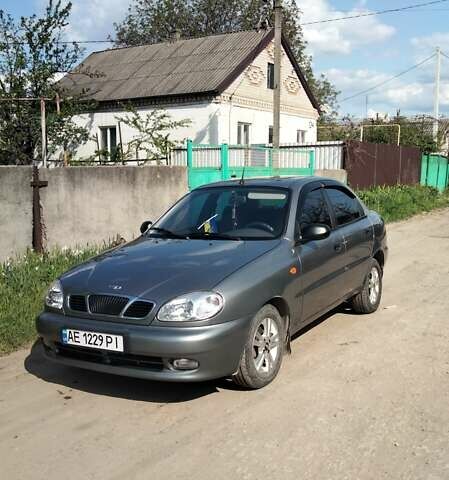 Сірий Деу Ланос, об'ємом двигуна 1.4 л та пробігом 65 тис. км за 3300 $, фото 1 на Automoto.ua