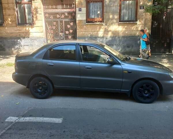 Сірий Деу Ланос, об'ємом двигуна 1.5 л та пробігом 133 тис. км за 2000 $, фото 1 на Automoto.ua