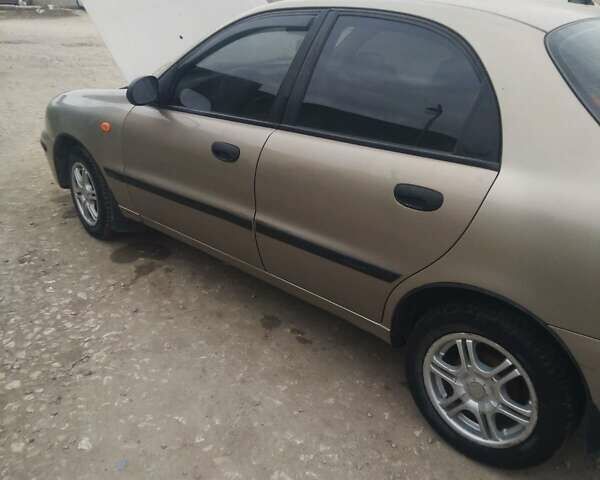 Сірий Деу Ланос, об'ємом двигуна 1.5 л та пробігом 196 тис. км за 2500 $, фото 1 на Automoto.ua