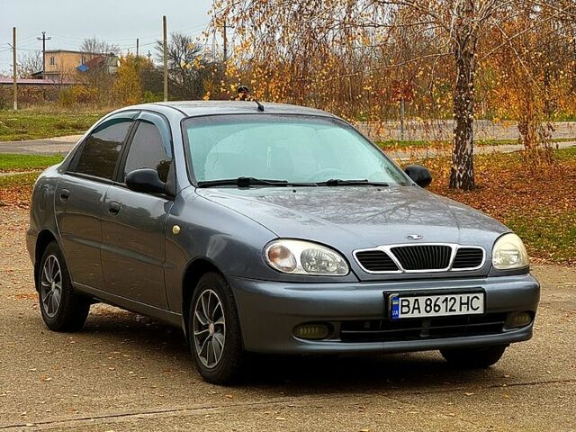 Серый Дэу Ланос, объемом двигателя 1.6 л и пробегом 250 тыс. км за 2700 $, фото 1 на Automoto.ua