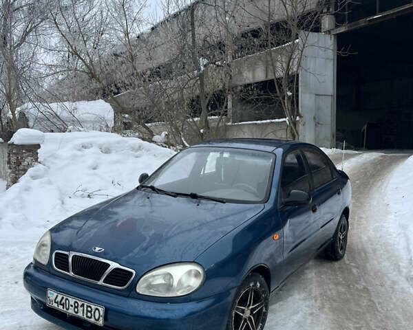 Синий Дэу Ланос, объемом двигателя 1.5 л и пробегом 241 тыс. км за 2000 $, фото 1 на Automoto.ua
