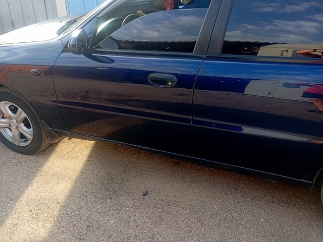 Синий Дэу Ланос, объемом двигателя 1.5 л и пробегом 280 тыс. км за 3500 $, фото 1 на Automoto.ua