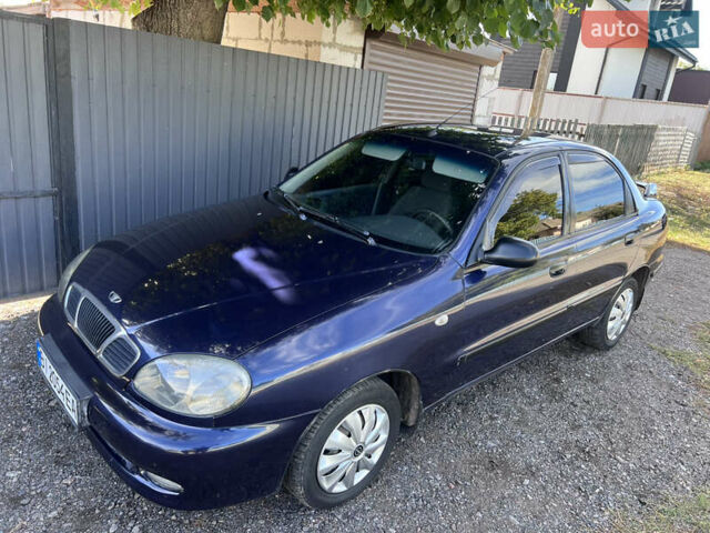 Деу Ланос 2004 у Полтаві на Automoto.ua Синій Деу Ланос, об'ємом двигуна 1.5 л та пробігом 244 тис. км за 2399 $, фото 1 на Automoto.ua