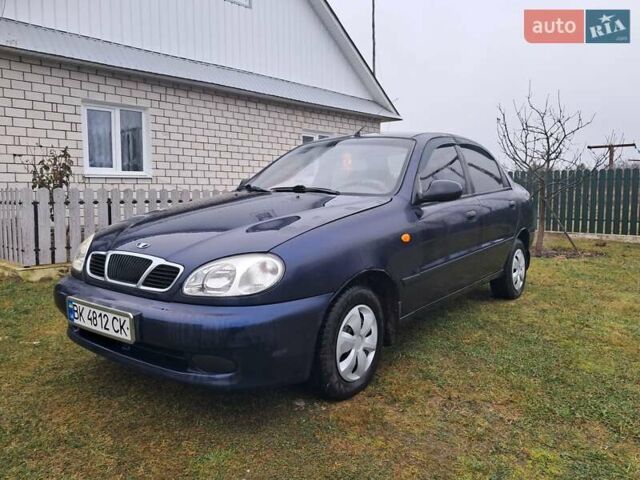 Синій Деу Ланос, об'ємом двигуна 1.5 л та пробігом 240 тис. км за 2099 $, фото 1 на Automoto.ua