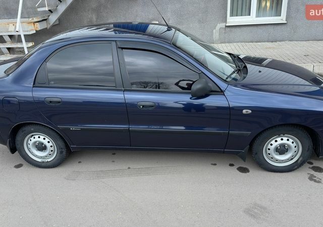Синій Деу Ланос, об'ємом двигуна 1.5 л та пробігом 170 тис. км за 2900 $, фото 1 на Automoto.ua