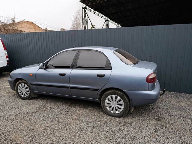 Синий Дэу Ланос, объемом двигателя 1.6 л и пробегом 200 тыс. км за 2982 $, фото 1 на Automoto.ua