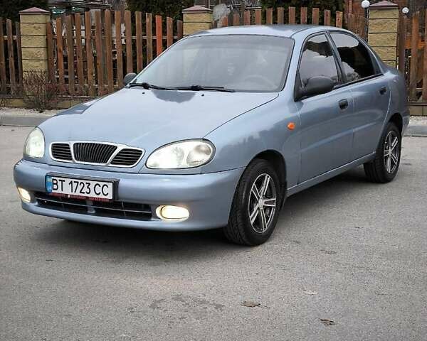 Синий Дэу Ланос, объемом двигателя 1.6 л и пробегом 202 тыс. км за 2700 $, фото 1 на Automoto.ua