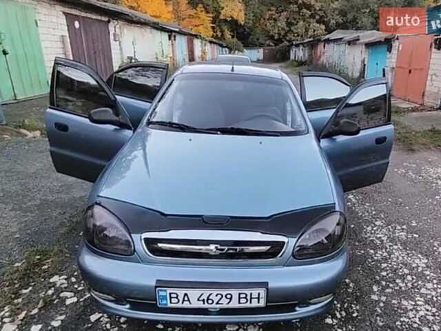 Синий Дэу Ланос, объемом двигателя 1.6 л и пробегом 227 тыс. км за 3300 $, фото 1 на Automoto.ua