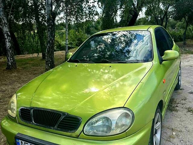 Дэу Ланос 2002 в Днепре (Днепропетровске) на Automoto.ua Зеленый Дэу Ланос, объемом двигателя 1.6 л и пробегом 225 тыс. км за 3700 $, фото 1 на Automoto.ua