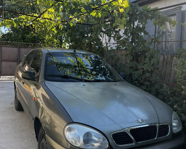 Дэу Ланос 2003 в Павлограде на Automoto.ua Зеленый Дэу Ланос, объемом двигателя 1.5 л и пробегом 300 тыс. км за 1800 $, фото 1 на Automoto.ua