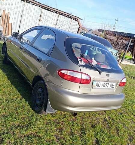 Зеленый Дэу Ланос, объемом двигателя 1.5 л и пробегом 280 тыс. км за 2700 $, фото 1 на Automoto.ua