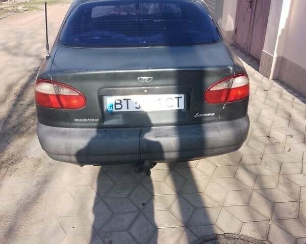 Дэу Ланос 1998 в Херсоне на Automoto.ua Зеленый Дэу Ланос, объемом двигателя 1.5 л и пробегом 380 тыс. км за 1500 $, фото 1 на Automoto.ua