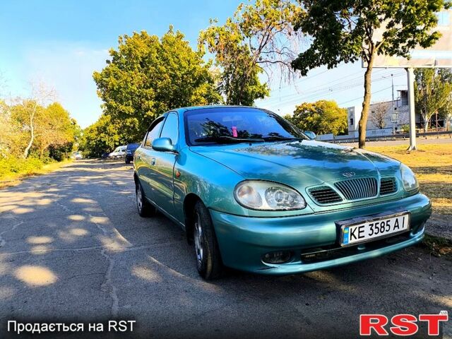 Зеленый Дэу Ланос, объемом двигателя 1.5 л и пробегом 280 тыс. км за 2200 $, фото 1 на Automoto.ua