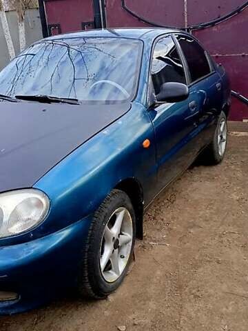 Зеленый Дэу Ланос, объемом двигателя 1.5 л и пробегом 120 тыс. км за 1550 $, фото 1 на Automoto.ua