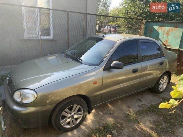Зелений Деу Ланос, об'ємом двигуна 1.6 л та пробігом 330 тис. км за 2500 $, фото 1 на Automoto.ua