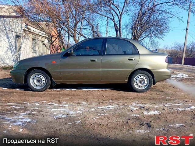 Зелений Деу Ланос, об'ємом двигуна 15 л та пробігом 301 тис. км за 2700 $, фото 1 на Automoto.ua