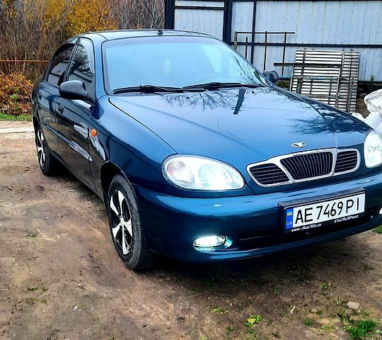 Зеленый Дэу Ланос, объемом двигателя 1.5 л и пробегом 0 тыс. км за 2500 $, фото 1 на Automoto.ua